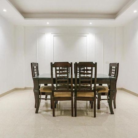 Hotel Aiims Yeni Delhi Dış mekan fotoğraf
